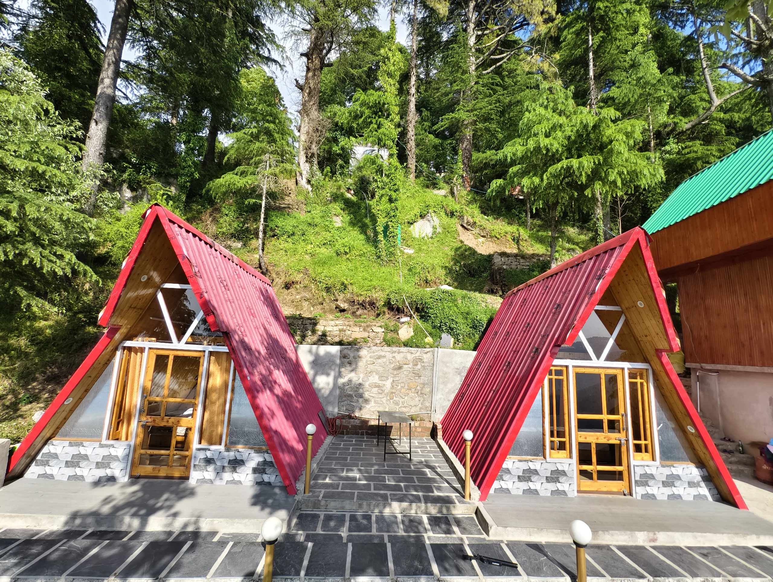 Eva Cabins Hotel